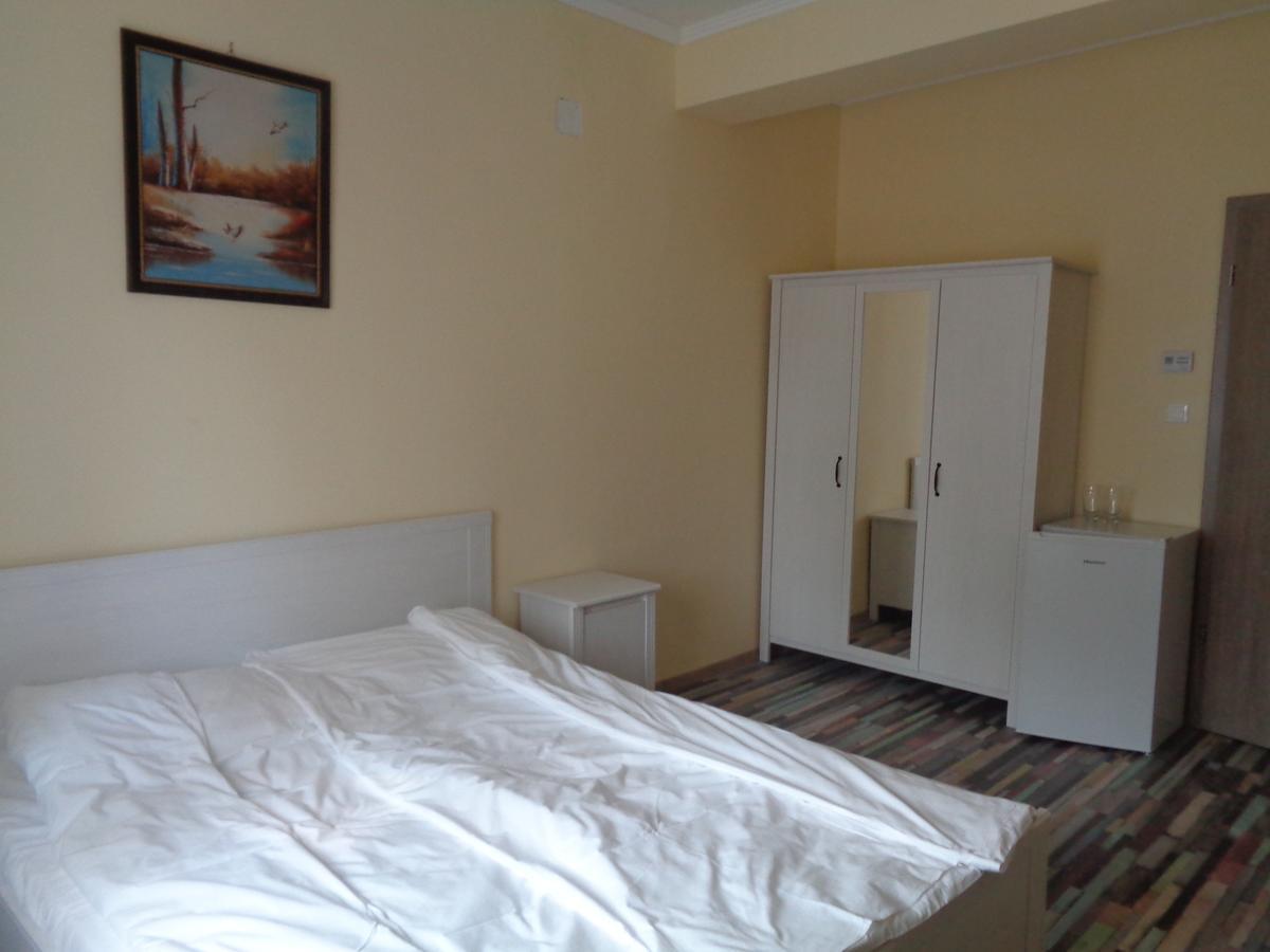 Arnyas Park Apartmanhaz Bed & Breakfast Balatonalmádi Dış mekan fotoğraf