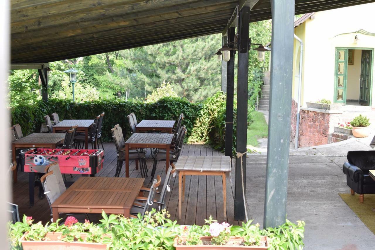 Arnyas Park Apartmanhaz Bed & Breakfast Balatonalmádi Dış mekan fotoğraf