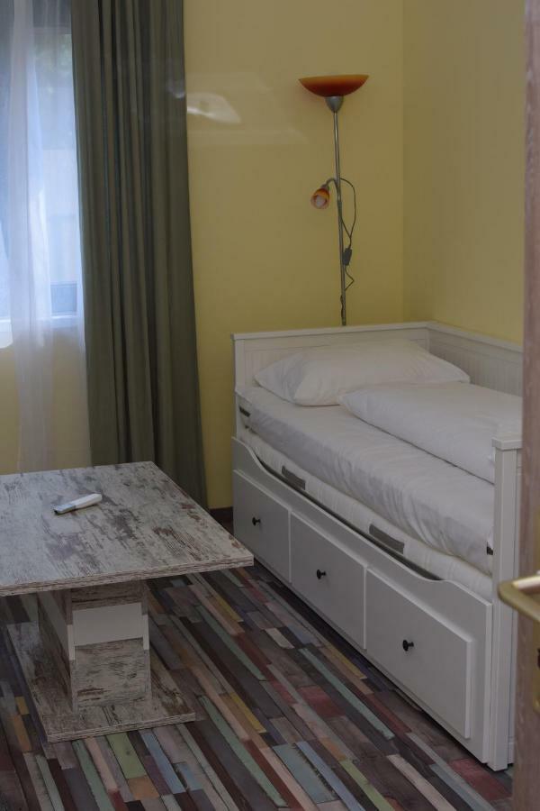 Arnyas Park Apartmanhaz Bed & Breakfast Balatonalmádi Dış mekan fotoğraf